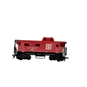 1977 TYCO Chattanooga Caboose Santa Fe A.T. & S.F.  Red Toy Train Car